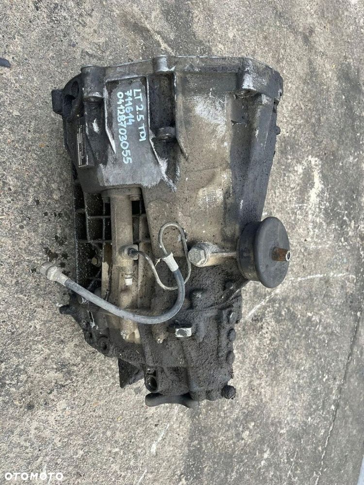 MANUALNA SKRZYNIA BIEGÓW VOLKSWAGEN LT 2.5TDI 711614 04128703055 - 2