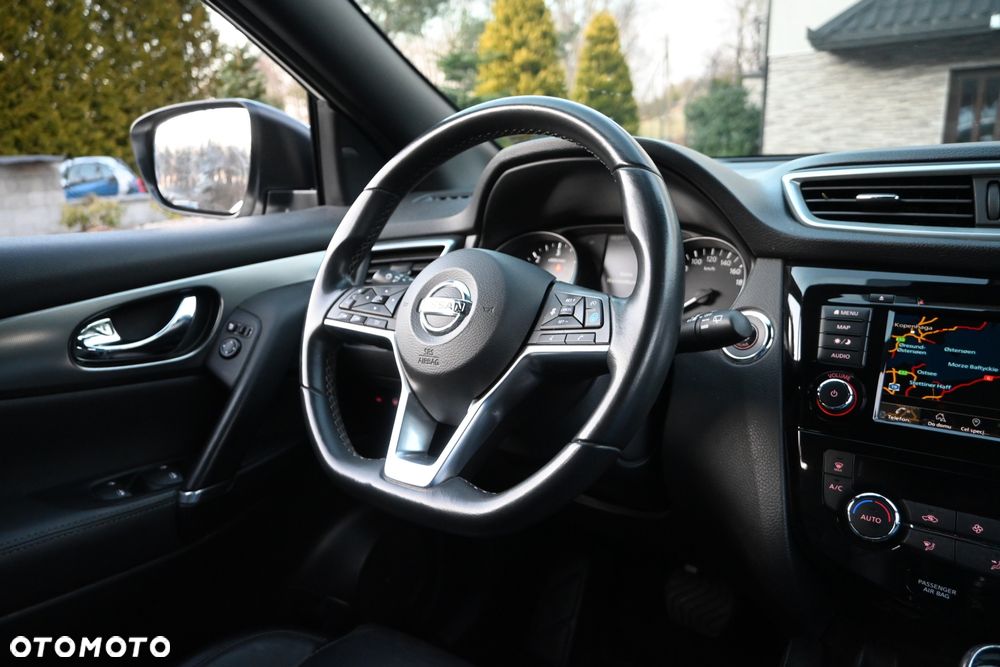 Nissan Qashqai 1.7 dCi 4x4 Tekna+ Xtronic - 22
