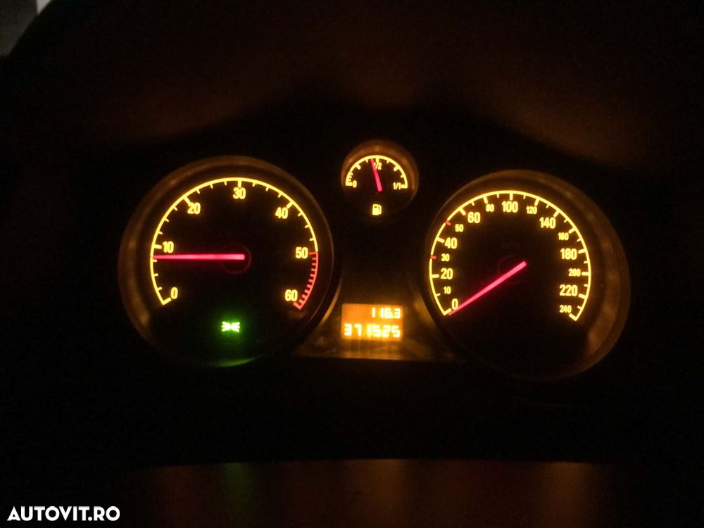 Opel Astra 1.7 CDTI - 8