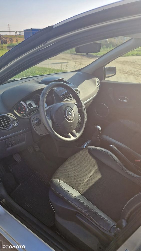 Renault Clio 1.5 dCi 85 FAP Dynamique - 8