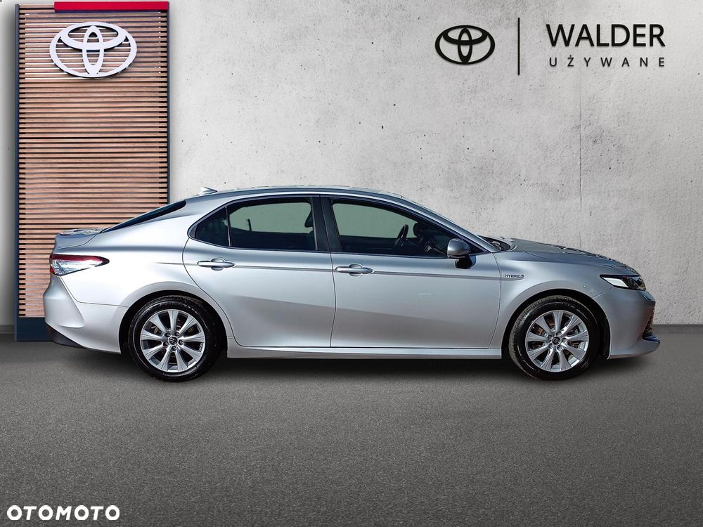 Toyota Camry 2.5 Hybrid Comfort CVT - 4