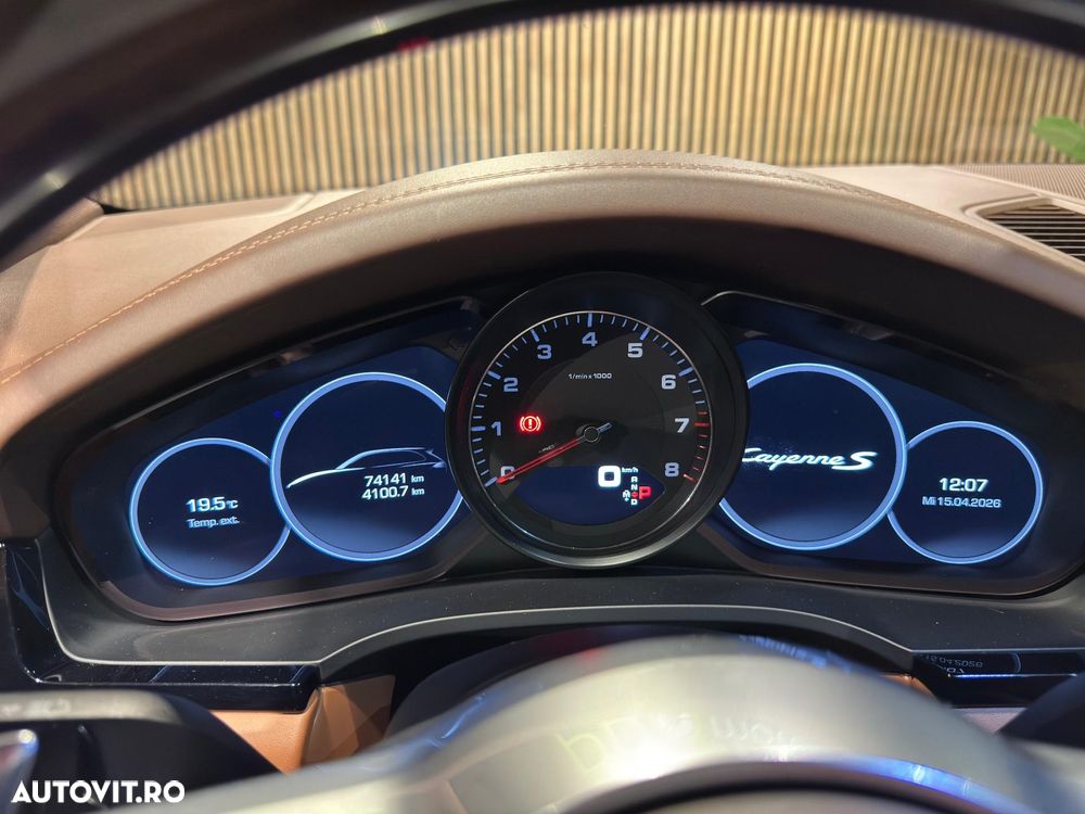 Porsche Cayenne S - 14