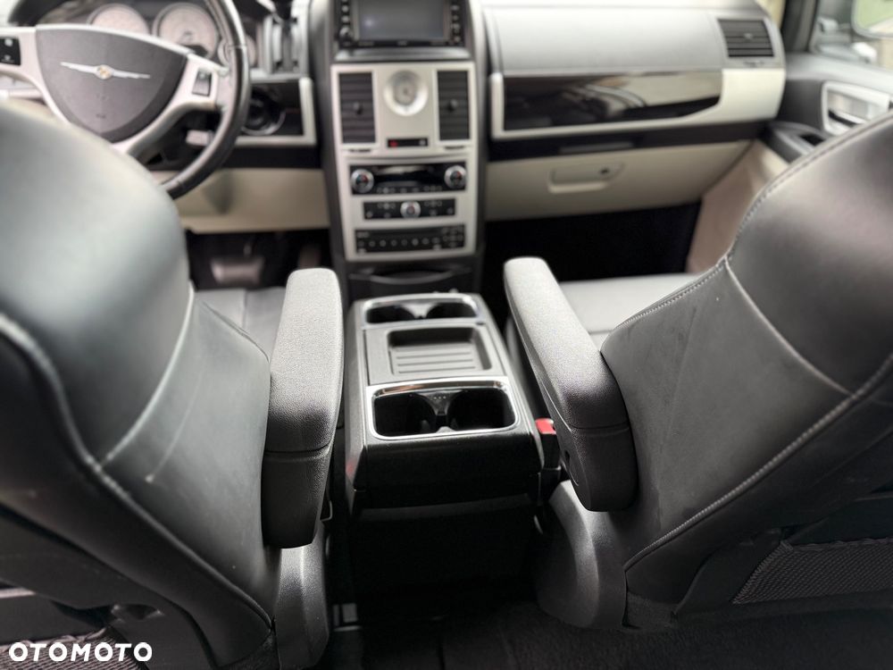 Chrysler Grand Voyager 2.8 CRD Limited - 23