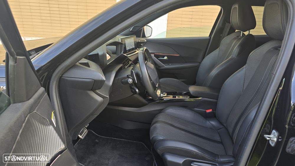 Peugeot 2008 1.2 PureTech GT Line EAT8 - 17