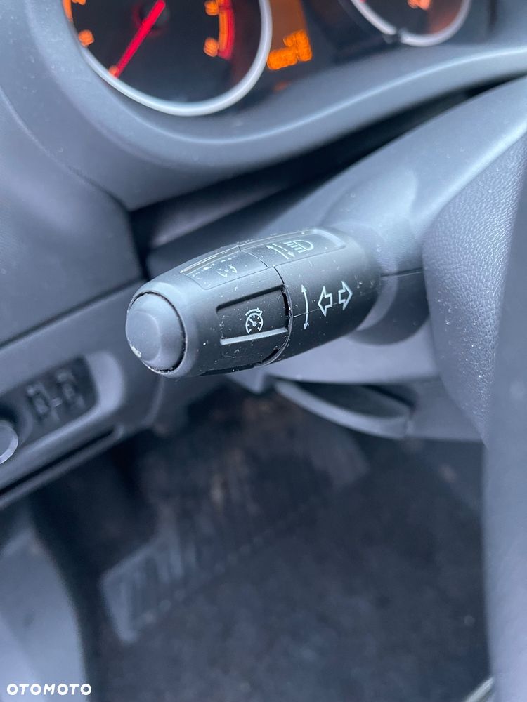 Opel Corsa 1.2 16V Essentia - 15