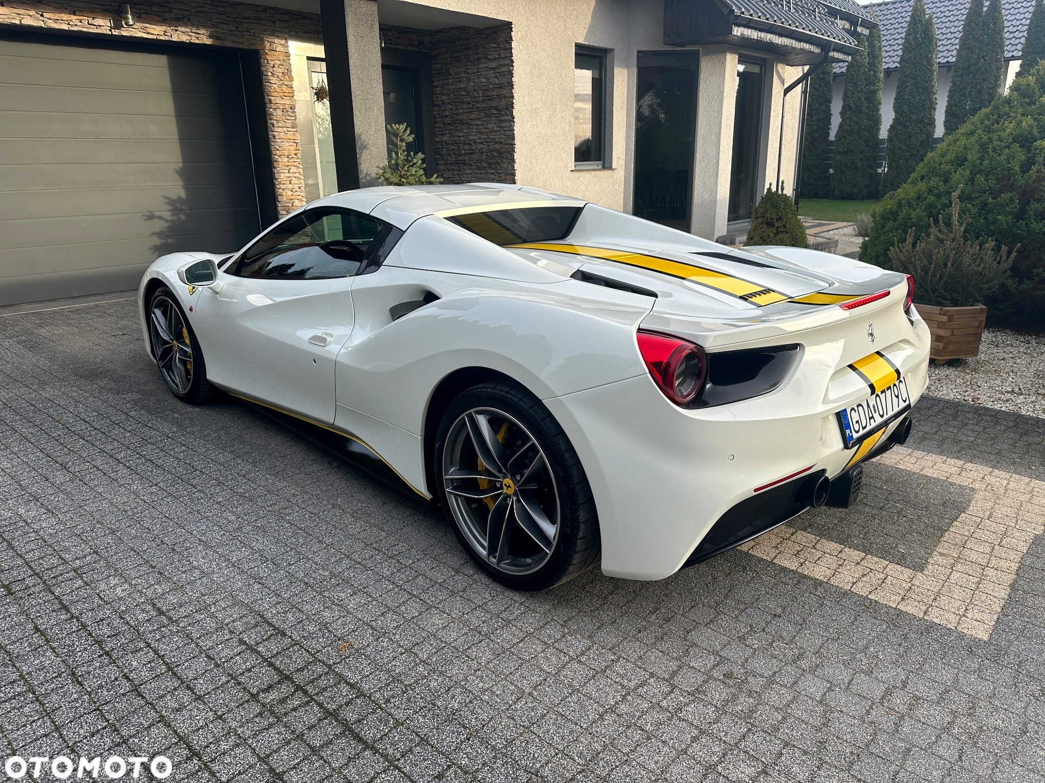 Ferrari 488 - 3
