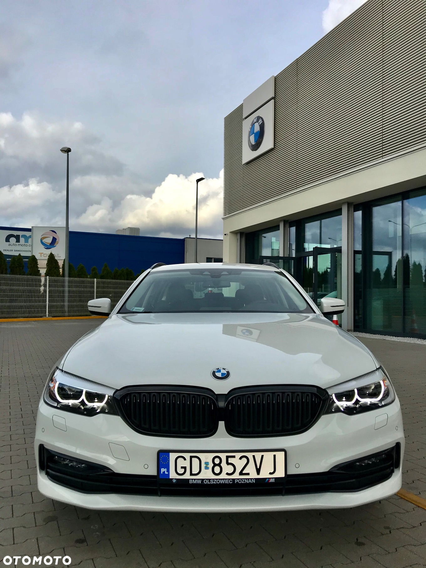 BMW Seria 5 518d Sport Line - 2