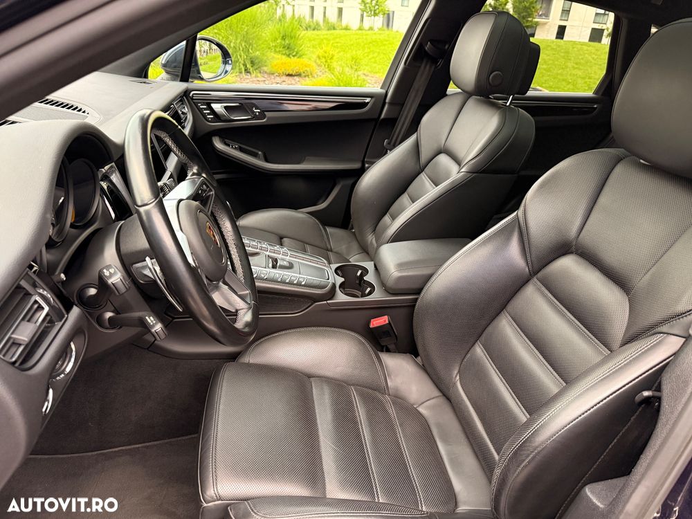 Porsche Macan - 33