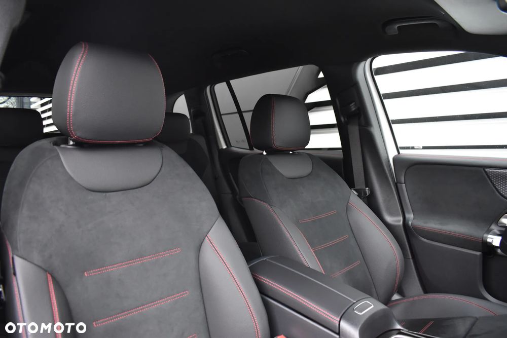 Mercedes-Benz GLB 200 d 4Matic 8G-DCT Edition AMG Line - 14