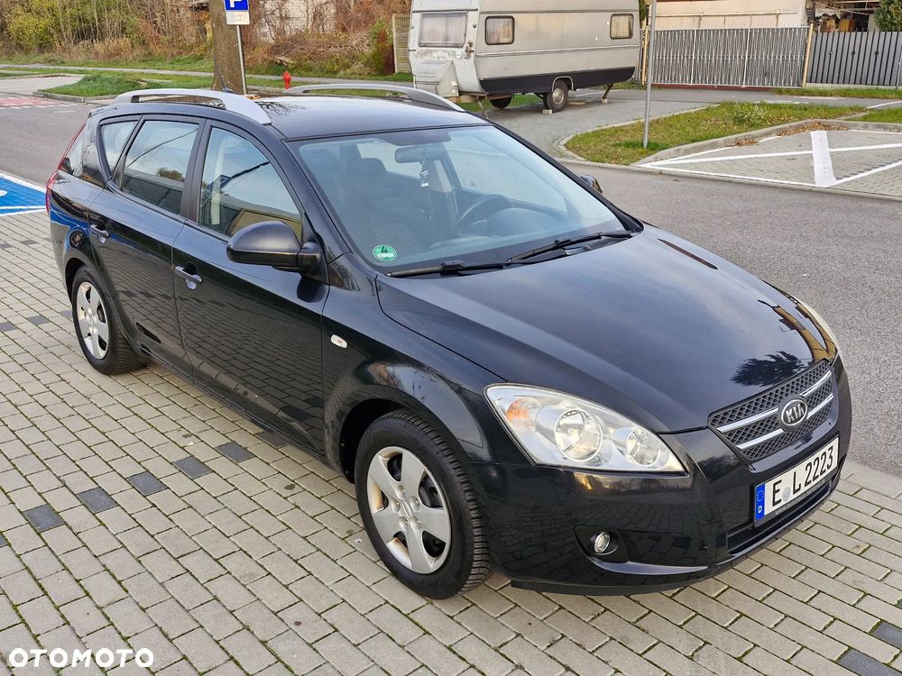 Kia Venga 1.4 CVVT Vision - 28