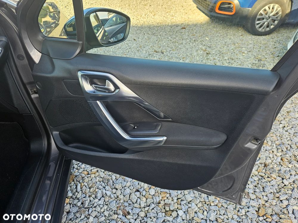 Peugeot 2008 1.6 e-HDi Active S&S - 18