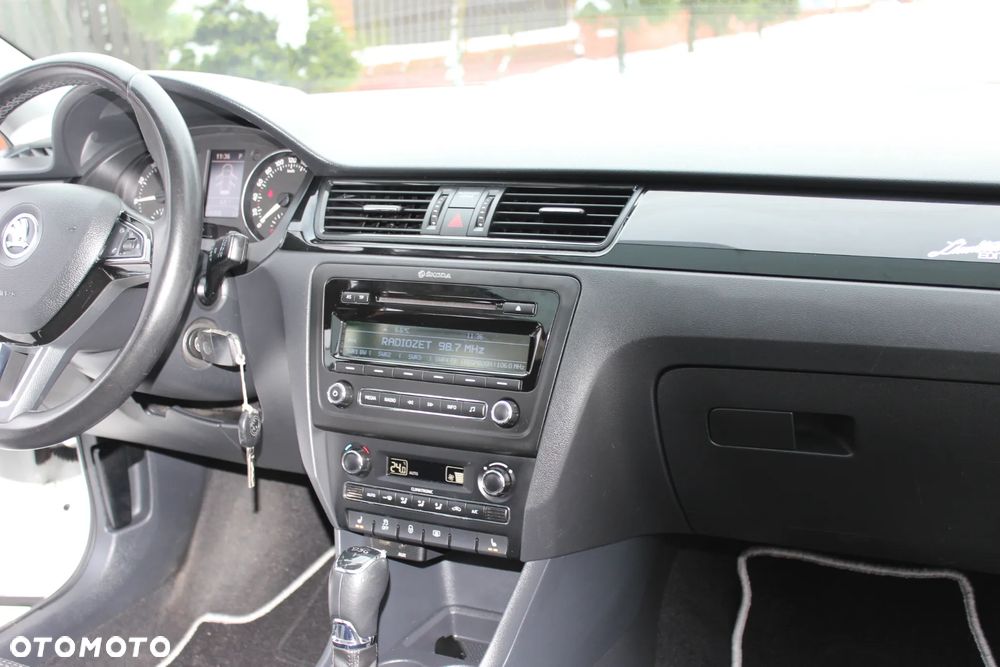 Skoda RAPID 1.4 TSI DSG Monte Carlo Green tec - 20