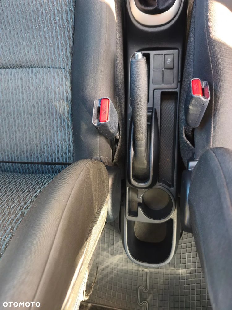 Toyota Yaris 1.0 Sol - 15