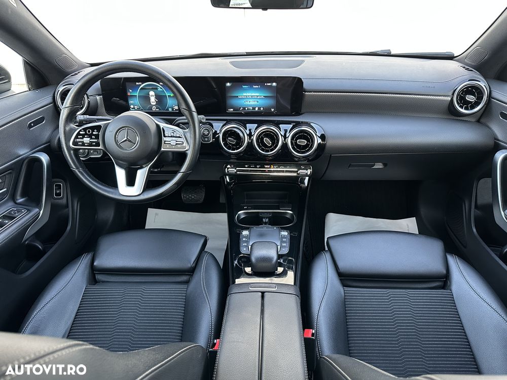 Mercedes-Benz CLA 180 d 7G-DCT - 25