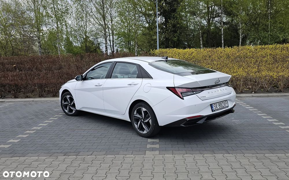 Hyundai Elantra 1.6 Smart - 4