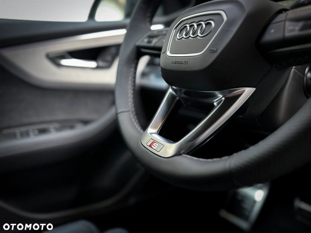 Audi Q8 - 33