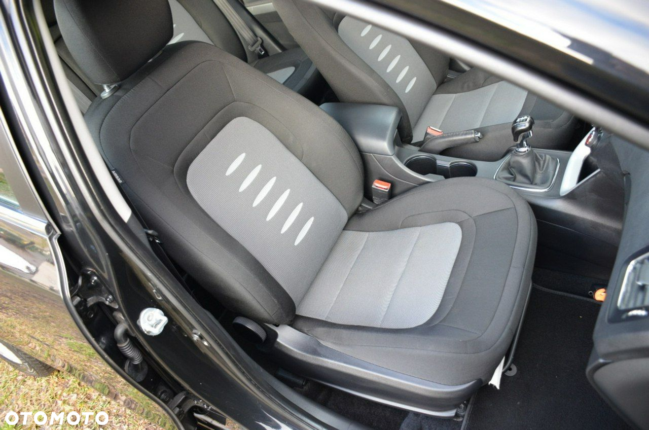 Kia Ceed - 22