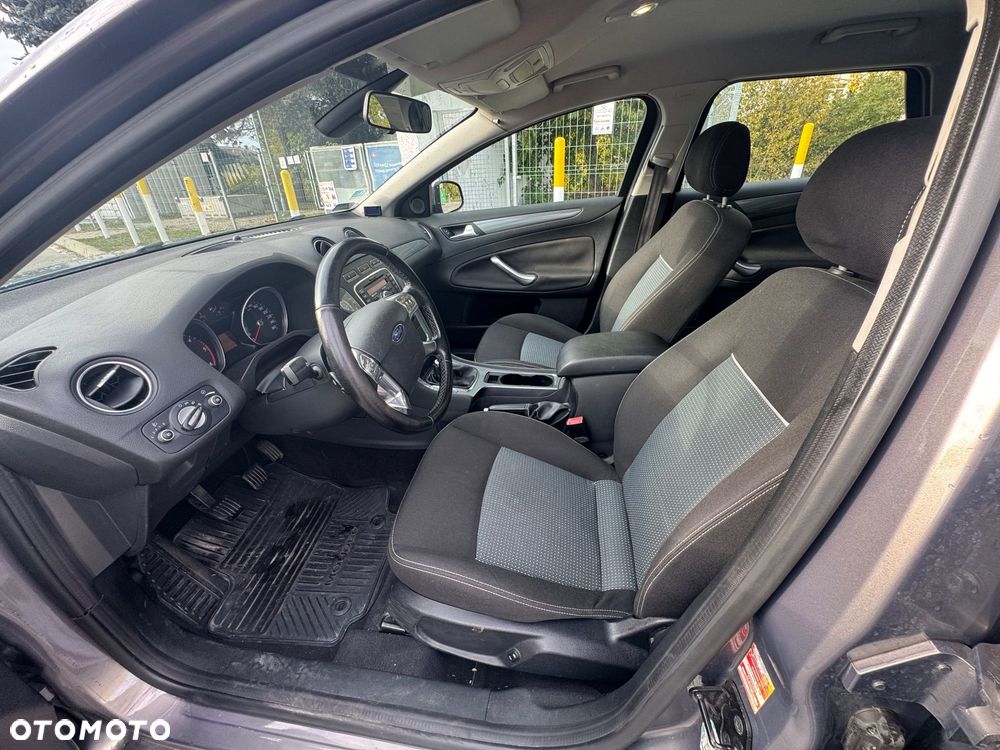Ford Mondeo - 11
