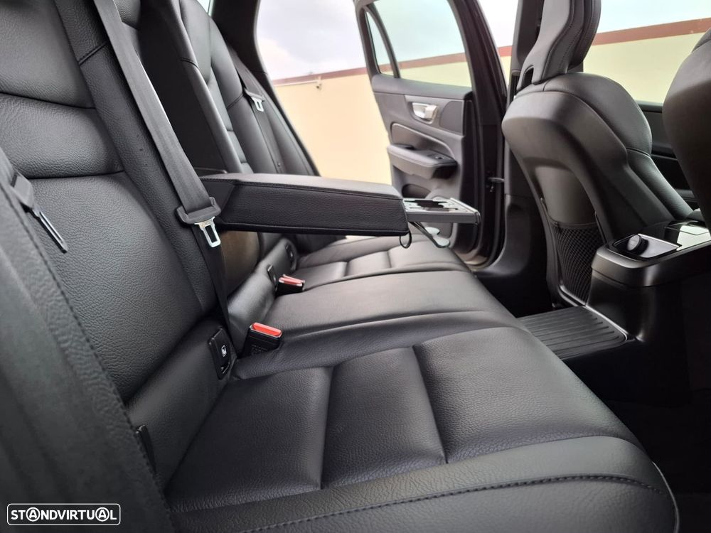 Volvo V60 2.0 T6 AWD TE Plus Bright - 41