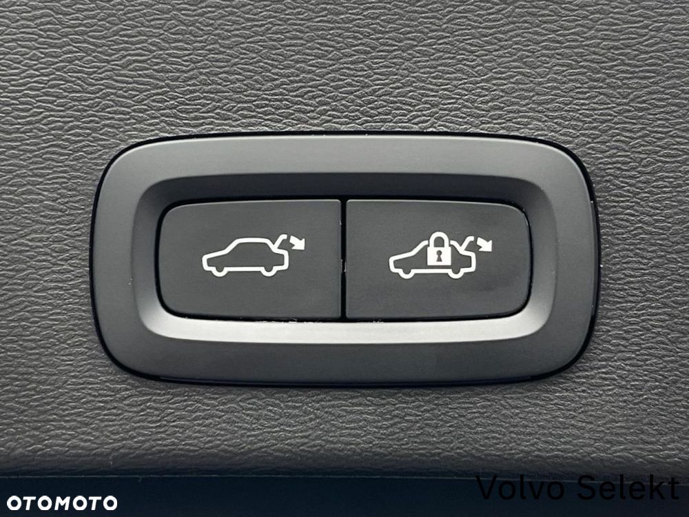 Volvo XC 40 - 30