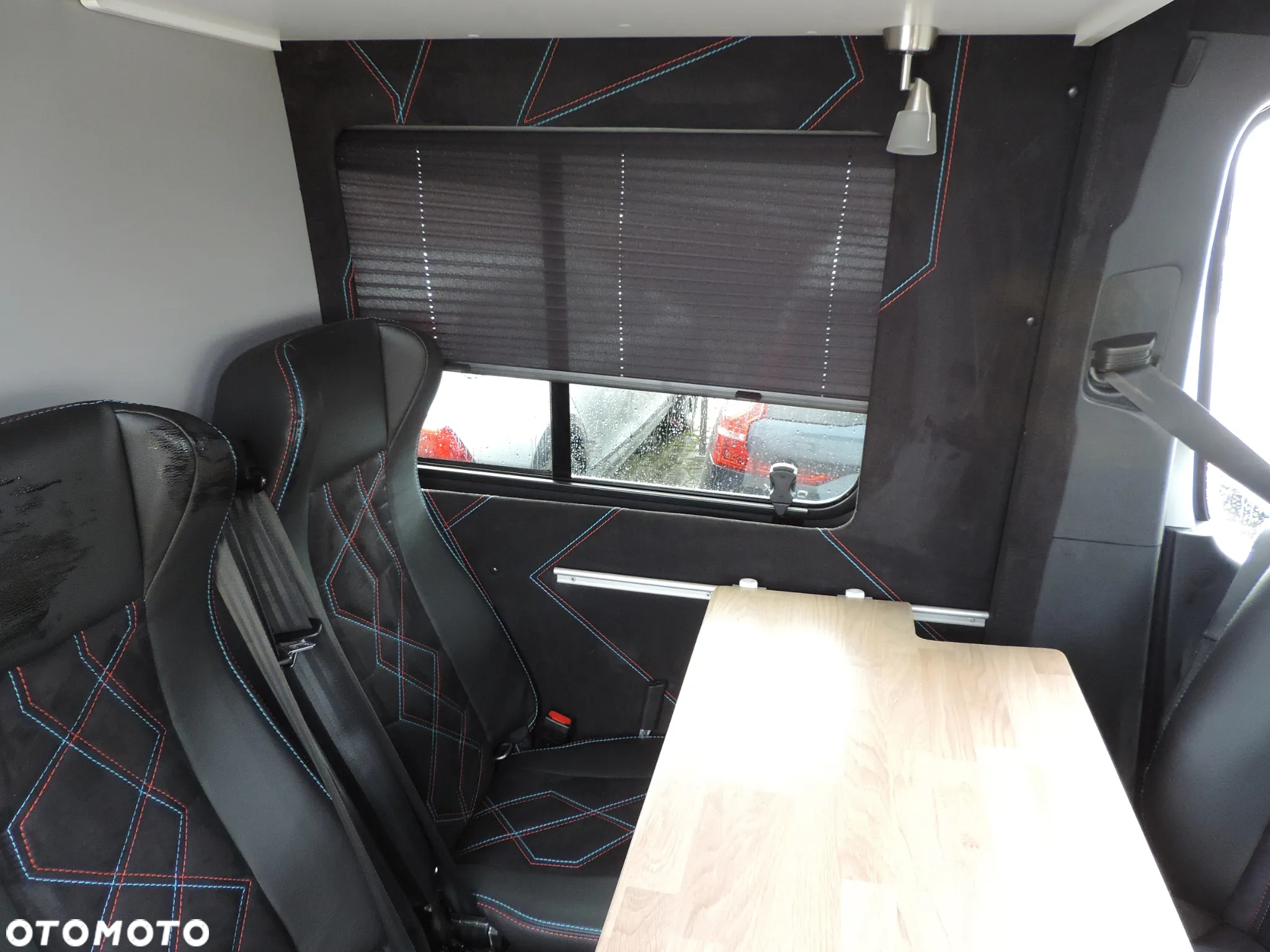 Mercedes-Benz Sprinter Campervan 4 os. Klima Postojowa VIP Napęd przedni - 12