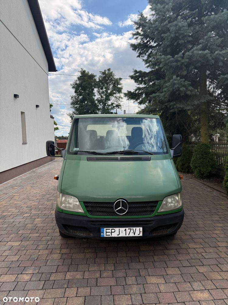 Mercedes-Benz Sprinter - 2