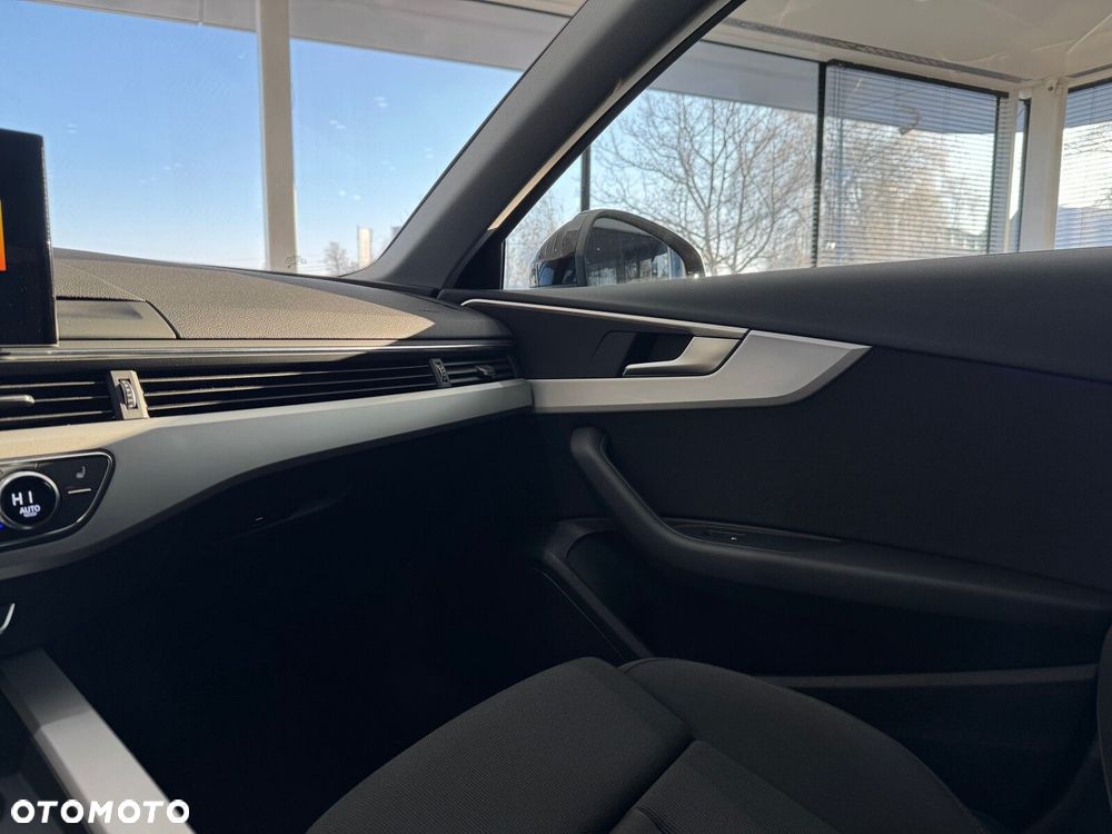 Audi A4 Limousine - 26