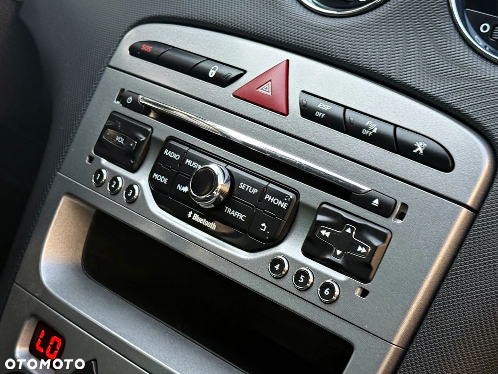 Peugeot 308 HDi FAP 150 Business Line Niveau 2 - 36