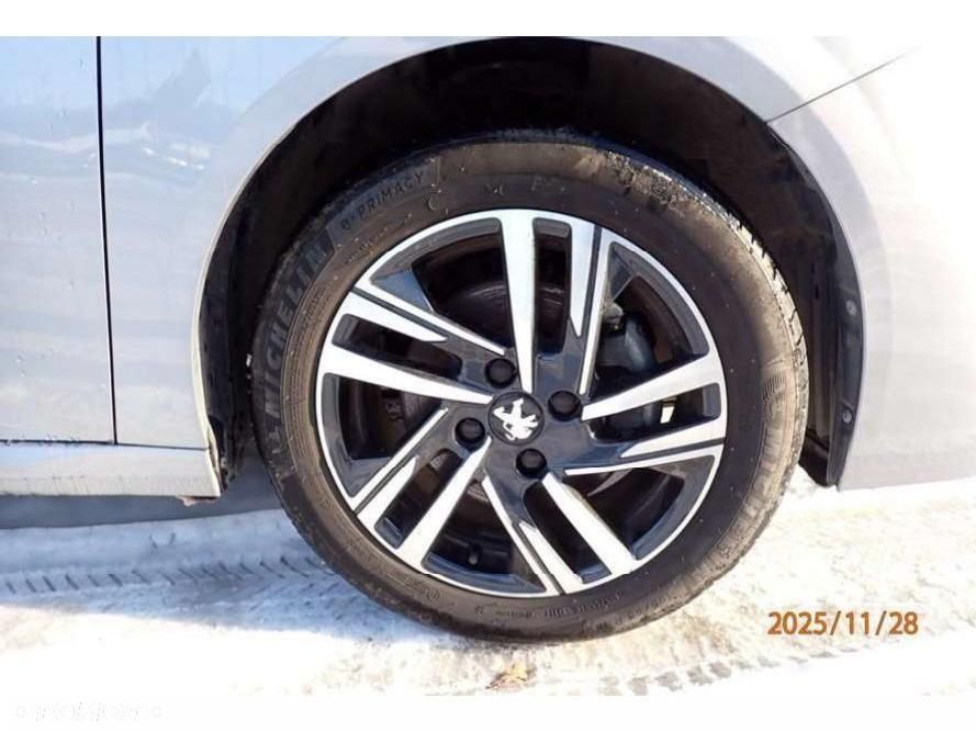Peugeot 208 - 16