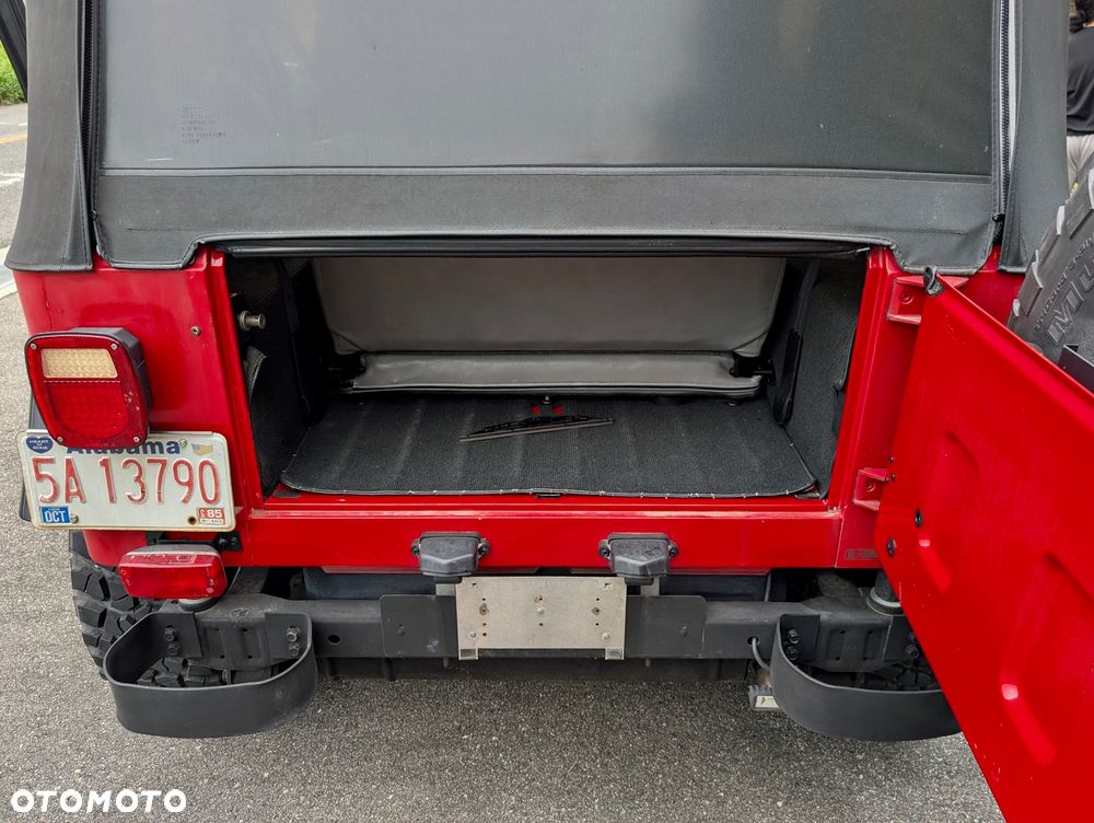 Jeep Wrangler - 16