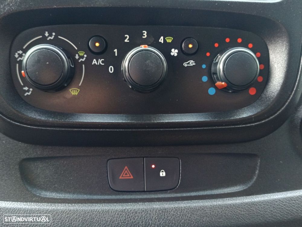 Renault Trafic 1.6 dCi L1H1 1.2T - 15