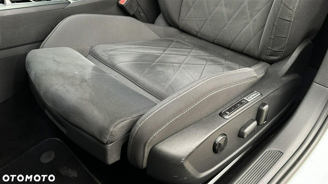 Volkswagen Golf - 18