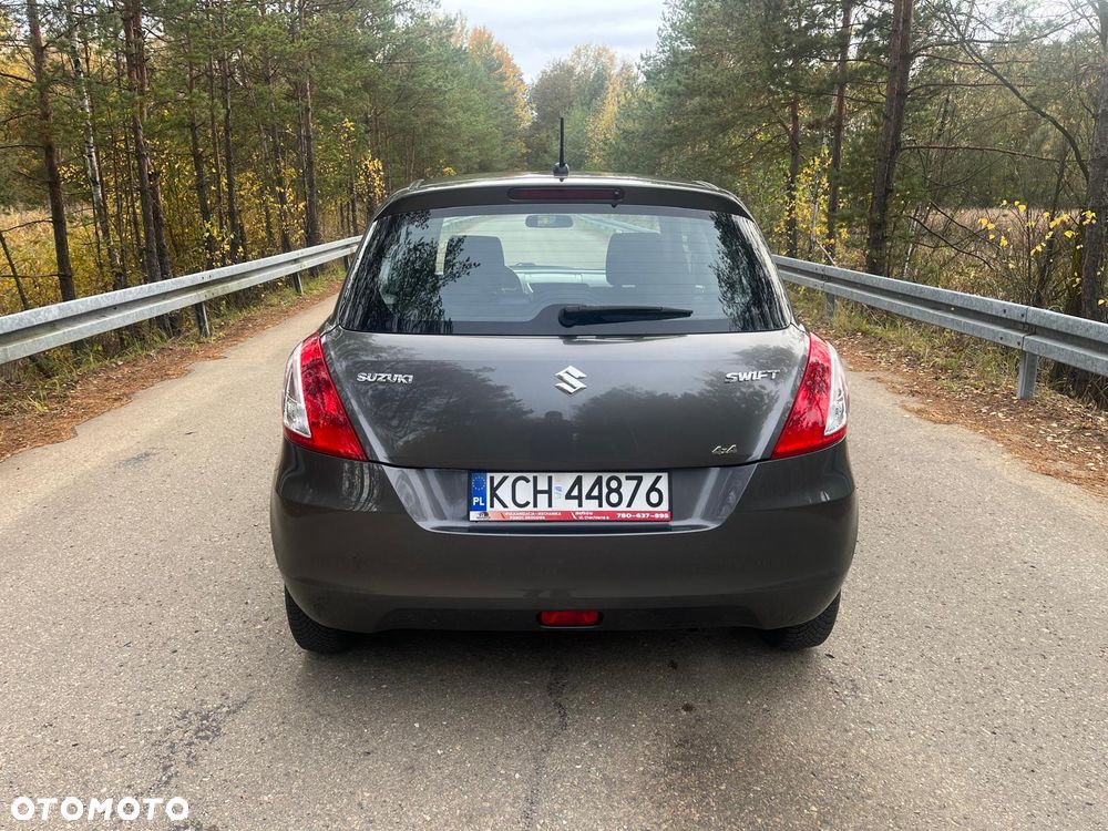 Suzuki Swift 2012 photo 5