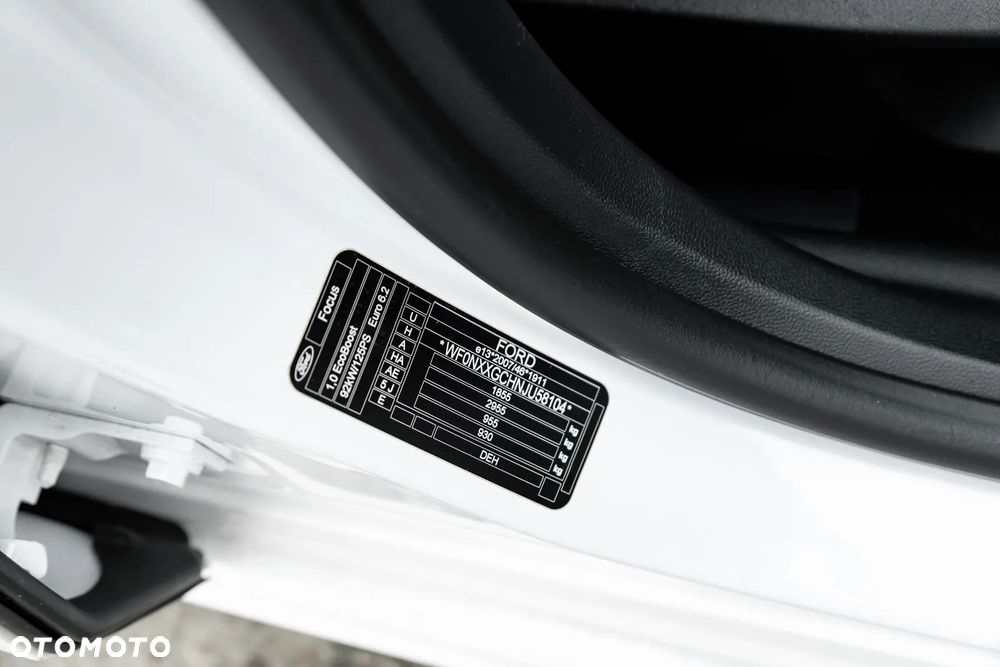 Ford Focus 1.0 EcoBoost Start-Stopp-System ST-LINE STYLE - 27