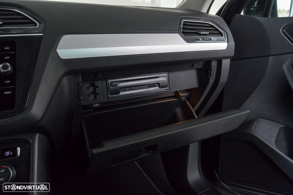 VW Tiguan 1.6 TDI Confortline - 47