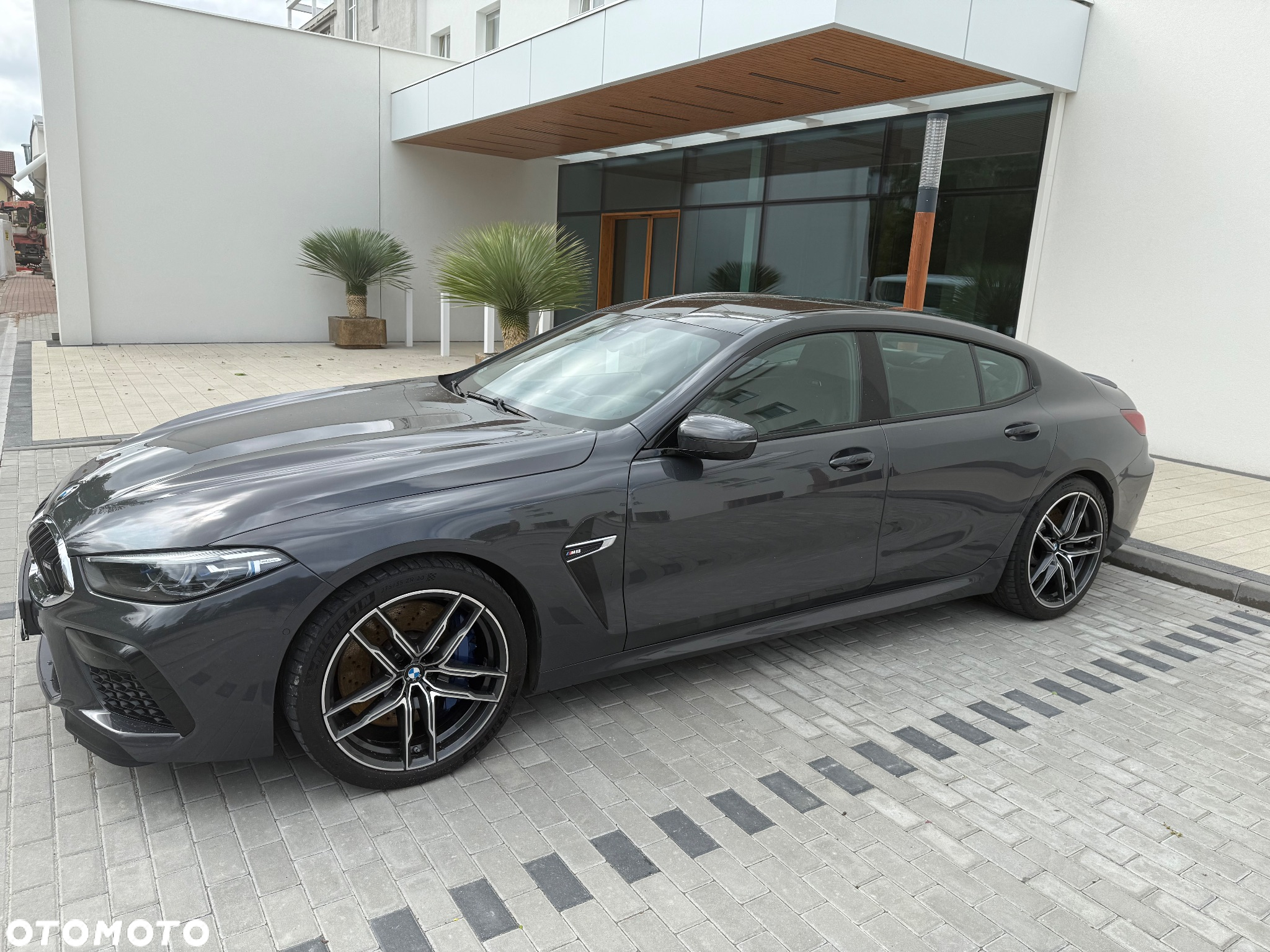 BMW M8 - 8