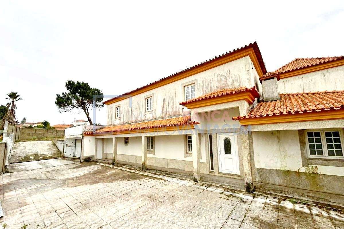 Moradia antiga T5 restaurada - Grande imagem: 2/2