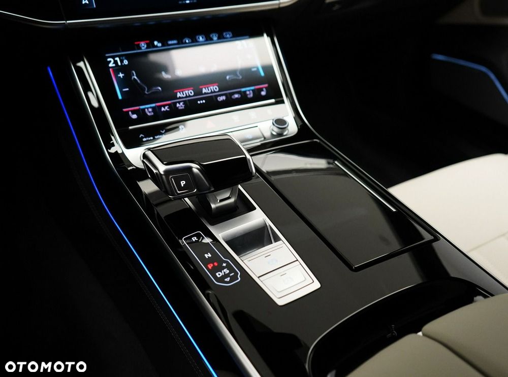 Audi A8 - 28