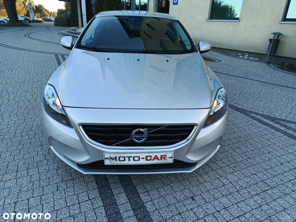Volvo V40 D4 Momentum - 2