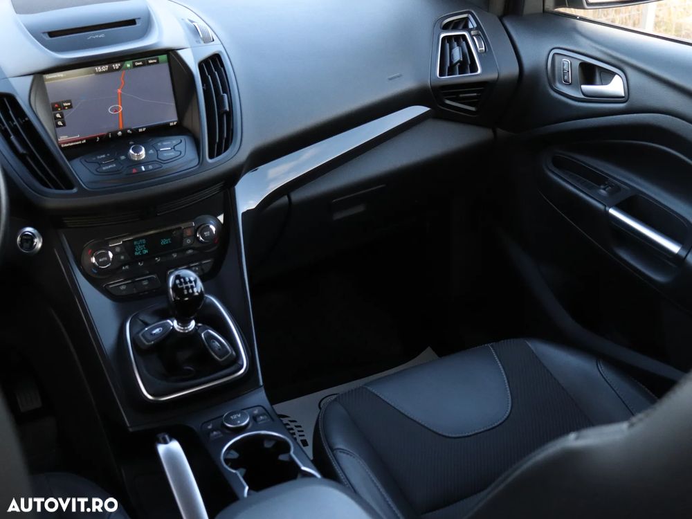 Ford Kuga 2.0 TDCi 2WD Titanium - 24