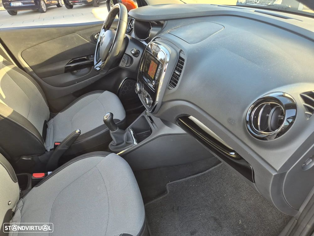Renault Captur 1.5 dCi Exclusive - 11