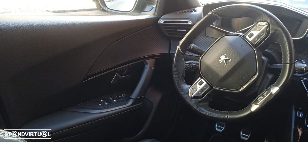 Peugeot 2008 - 4