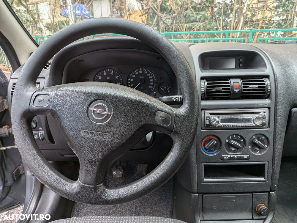 Opel Astra - 25