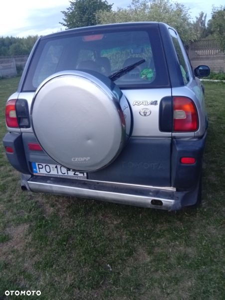 Toyota RAV4 2.0 - 1