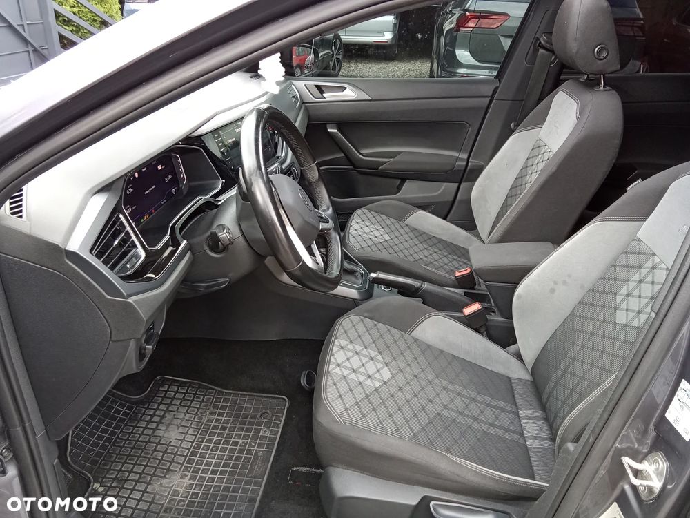 Volkswagen Polo 1.0 TSI R-Line DSG - 11