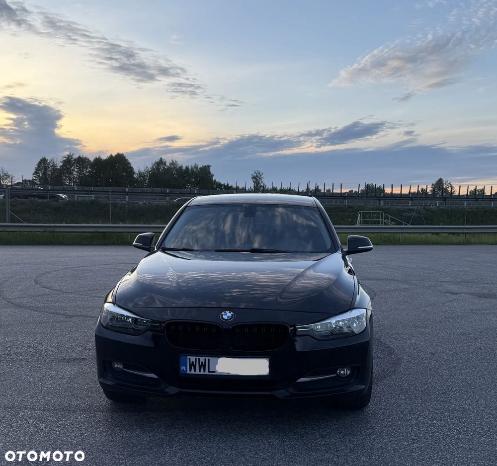 BMW Seria 3 320i - 3