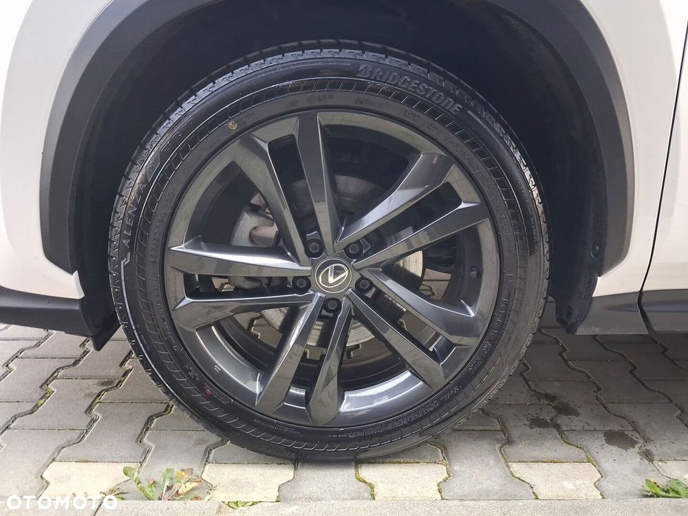 Lexus NX 350h Prestige AWD - 28
