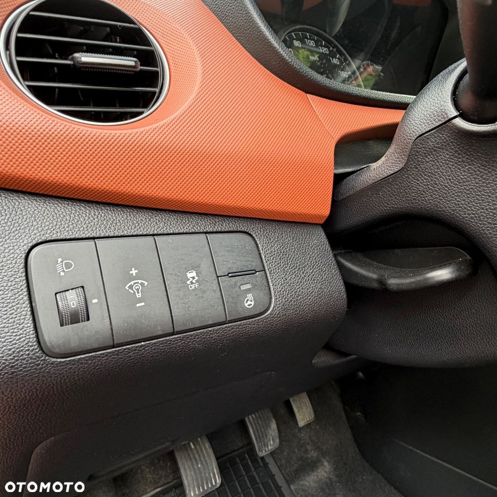 Hyundai i10 1.1 Premium - 11