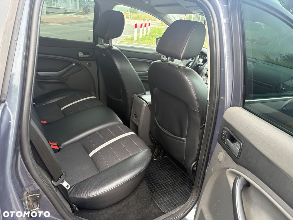 Ford Kuga 2.0 TDCi 4WD Titanium - 12