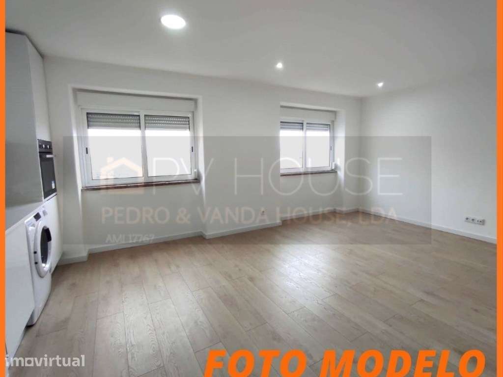 T2 Totalmente Remodelado na Damaia de Cima | Pronto a Habitar - Grande imagem: 2/16